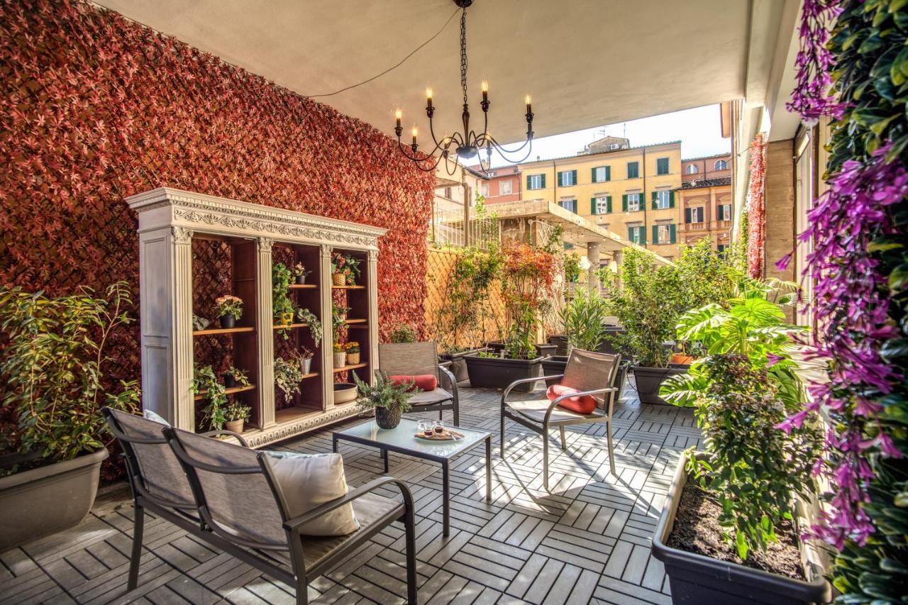 Aweshomeitaly - White Mirrors Apartment Pisa Exterior photo